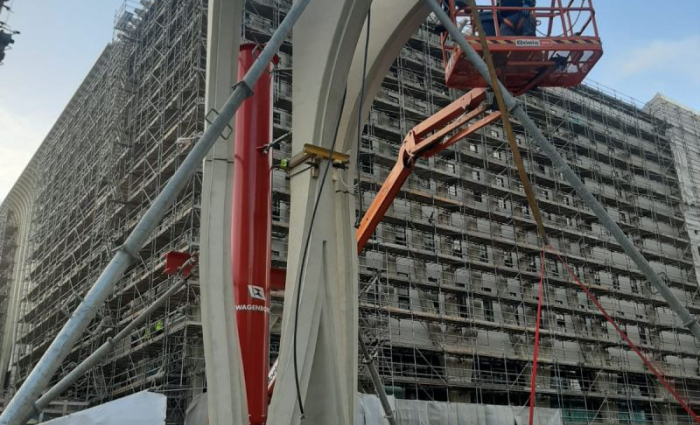 3D-kolom Amare te Den Haag.jpg