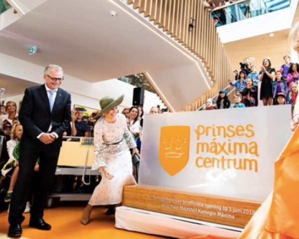 Koningin_opent_Prinses_Maxima_Centrum.jpg